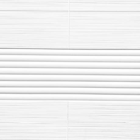 Stacked-Linear-Essence-CloseUp-View-Image