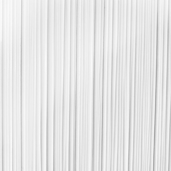 Verticle-Essence-CloseUp-View-Image